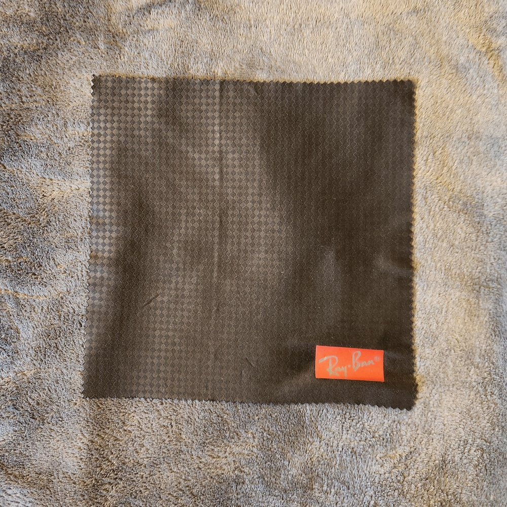 Ray-Ban Case -NWOT - Picture 4 of 5